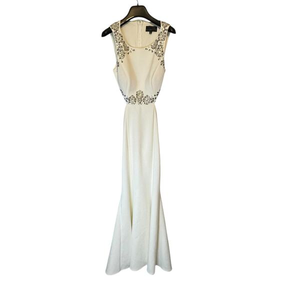 Avery G White with Silver Crystal Embellished Cutout Maxi Dress Gown Size 6 - Picture 5 of 15